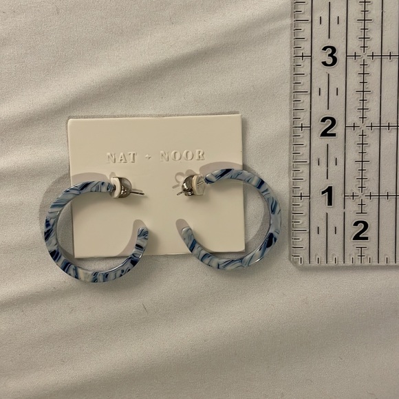 Boutique Earrings - Picture 5 of 5